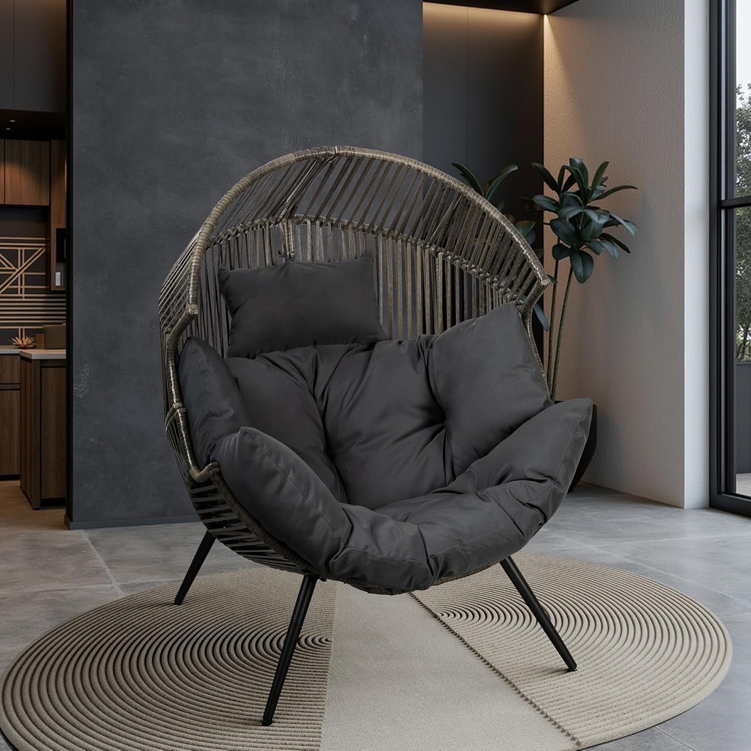 Vongrasig Outdoor Wicker Egg Chair | Oversized PE Rattan Patio Lounge Chair with Cushion (Black/Rattan)