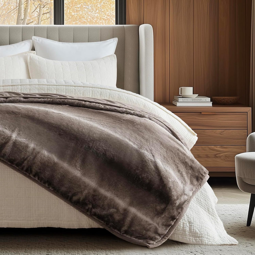 EVERGRACEHOME Mink Faux Fur Throw Blanket | Ultra-Soft Reversible Ombré Plush Blanket (60” x 80”)
