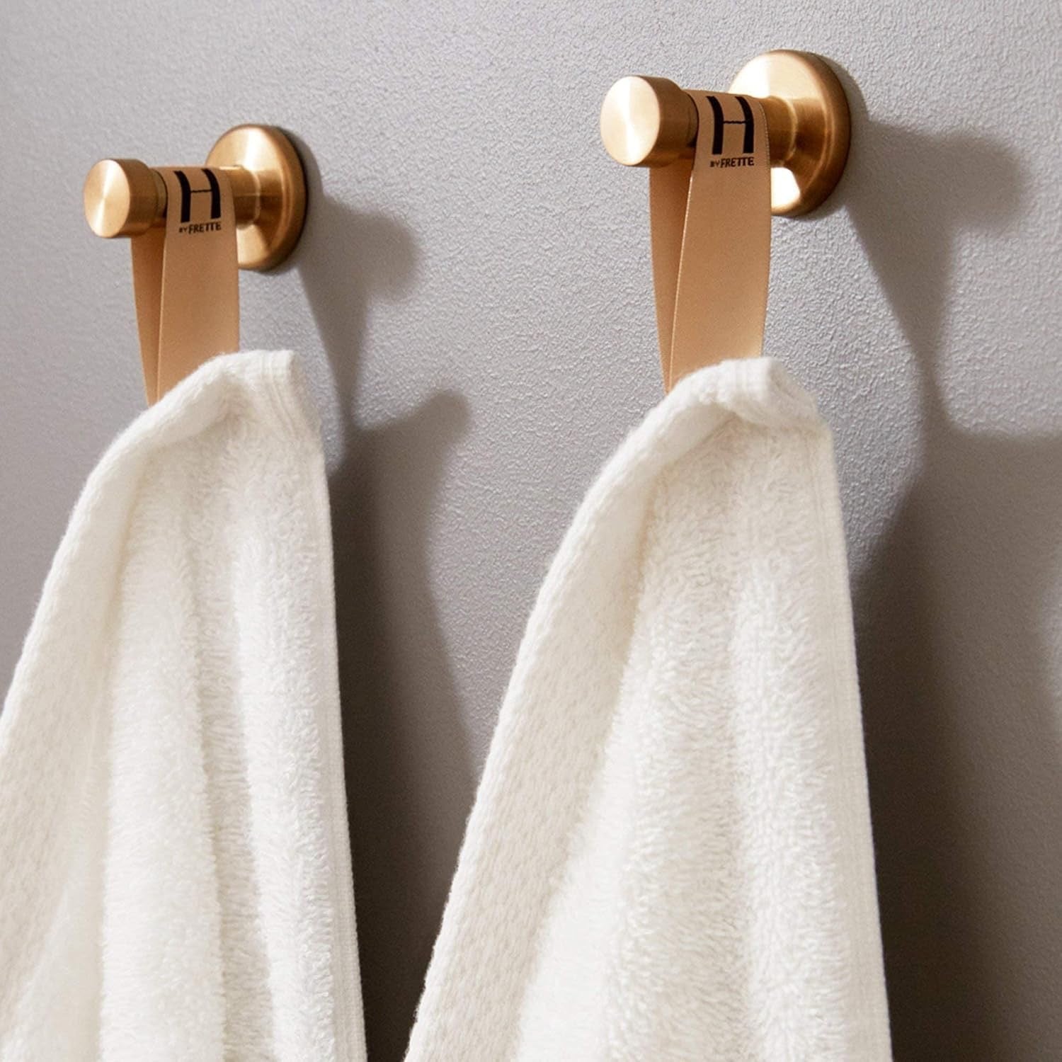 H by Frette Simple Border Bath Bundle | Luxury 100% Cotton Towels & Bath Mat Set