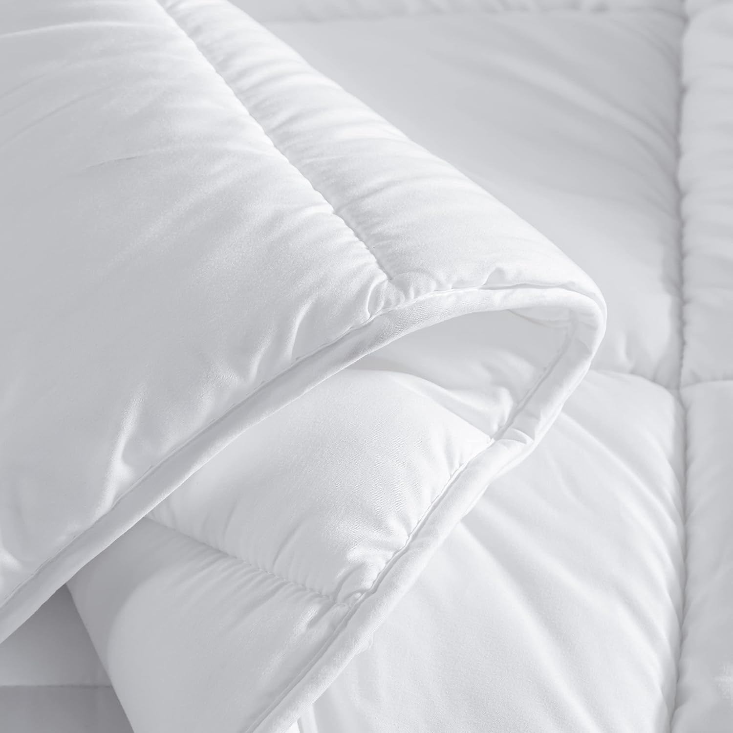 Extra Warm Down Alternative Comforter – Queen Size | Heavyweight All-Season Duvet Insert (90” x 90”)