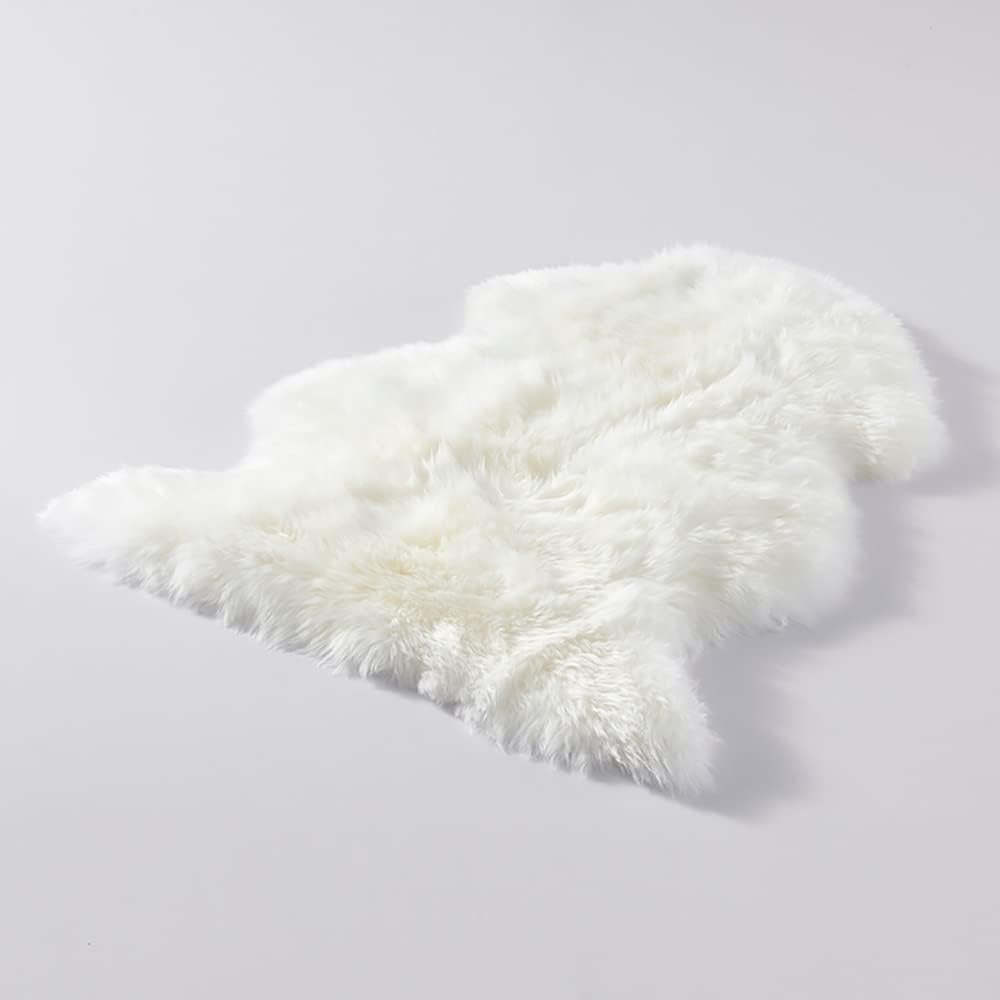 HUAHOO Genuine Australian Sheepskin Rug | Ivory 2' x 3' Natural Lambskin Accent Rug
