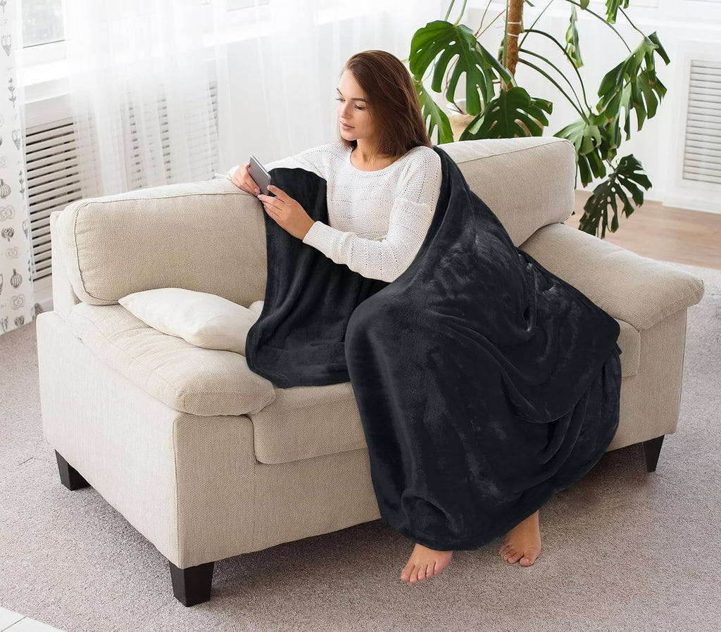 Utopia Bedding Black Fleece Throw Blanket | Ultra Soft Lightweight 50" x 70" Cozy Throw