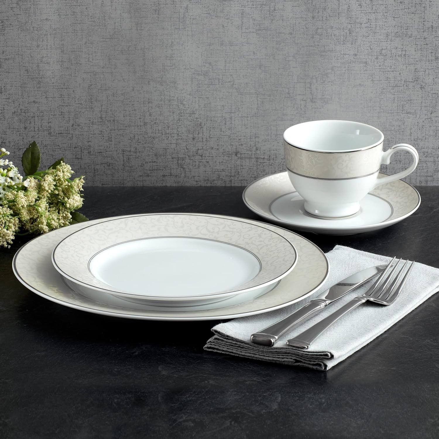 Mikasa Parchment 40-Piece Dinnerware Set | Service for 8 Contemporary Porcelain Plates, Bowls & Mugs